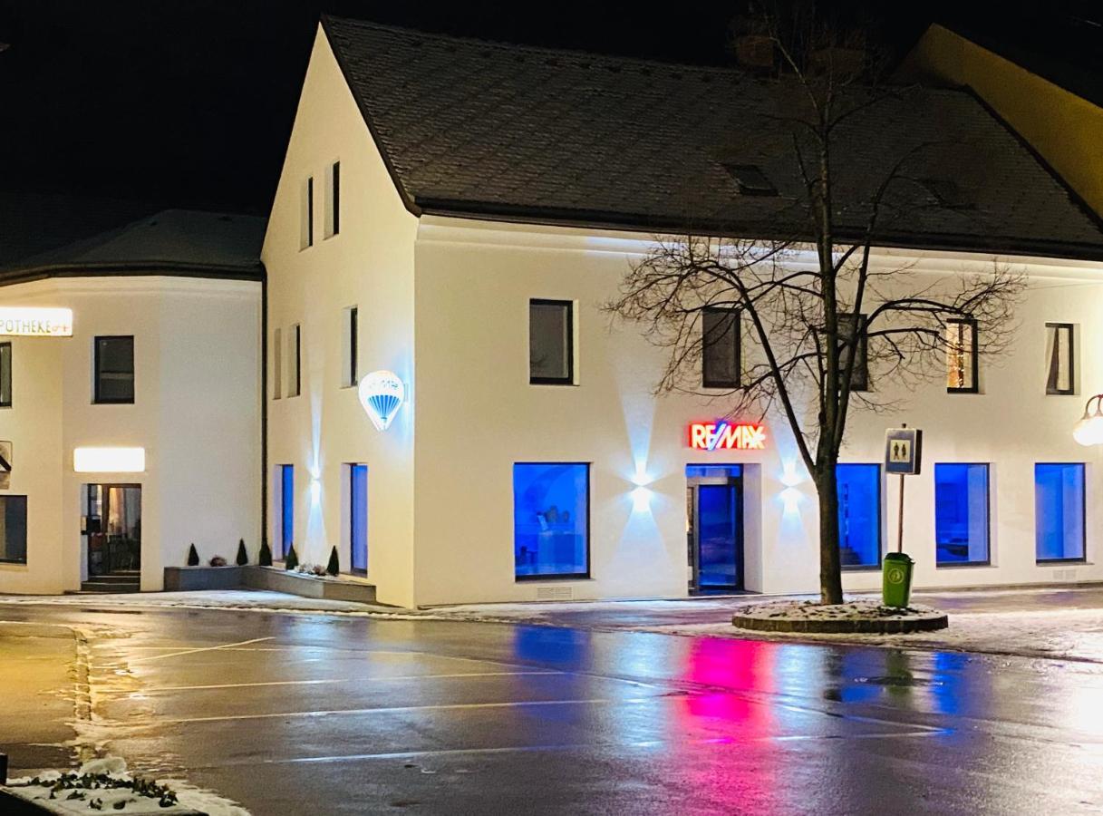 White Inn - Ferienwohnung Mit Terrasse Murzzuschlag Luaran gambar