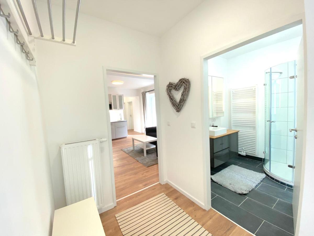 White Inn - Ferienwohnung Mit Terrasse Murzzuschlag Luaran gambar